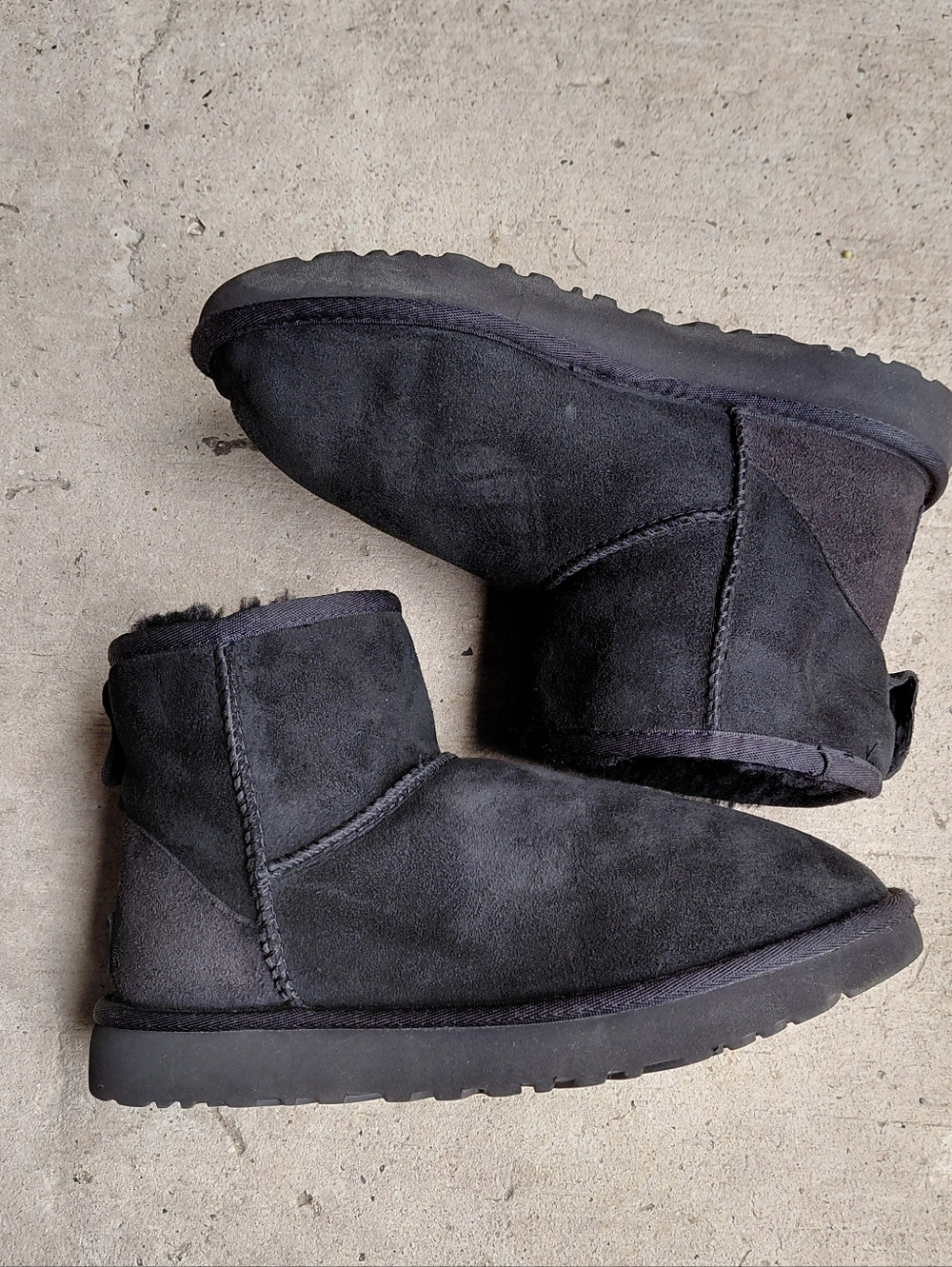 Ugg Women's Classic Mini II Boots